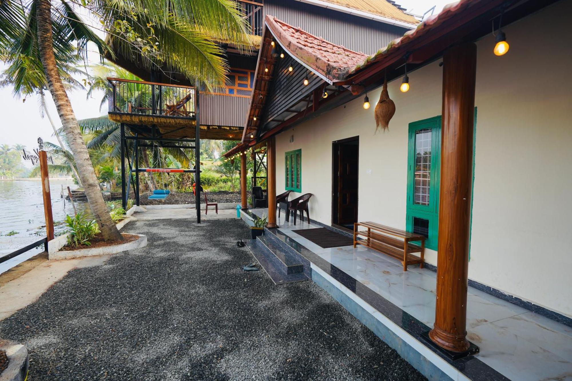Tulsi Kayal Retreat Διαμέρισμα Champakulam Εξωτερικό φωτογραφία